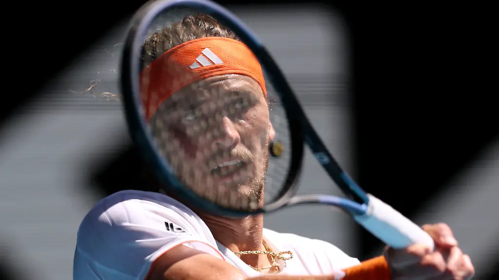 Tennis-Australian-Open-Melbourne-Park-Melbourne-Australia-January-30-2026-Germany-s-Alexander-Zverev-in-action-during-his-semi-final-match-against-Spain-s-Carlos-Alcaraz-REUTERS-Hollie-Adams