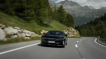 Lucid_Air-Grand-Touring_Guinness-World-Records-Title_4