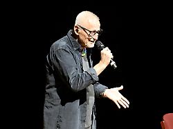 "Es tut mir unendlich leid": Konstantin Wecker sagt wegen Nervenschäden alle Konzerte ab