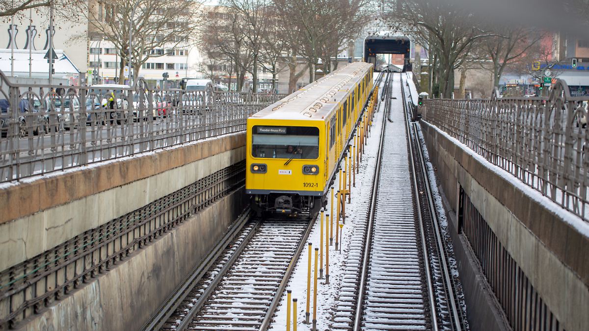 Breaking-News-Verdi-ruft-zu-bundesweiten-Streiks-im-kommunalen-Nahverkehr-f-r-Montag-auf