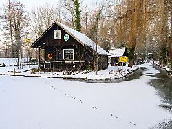 Berlin & Brandenburg: Eiszauber im Spreewald - aber Schlittschuhlaufen ist riskant