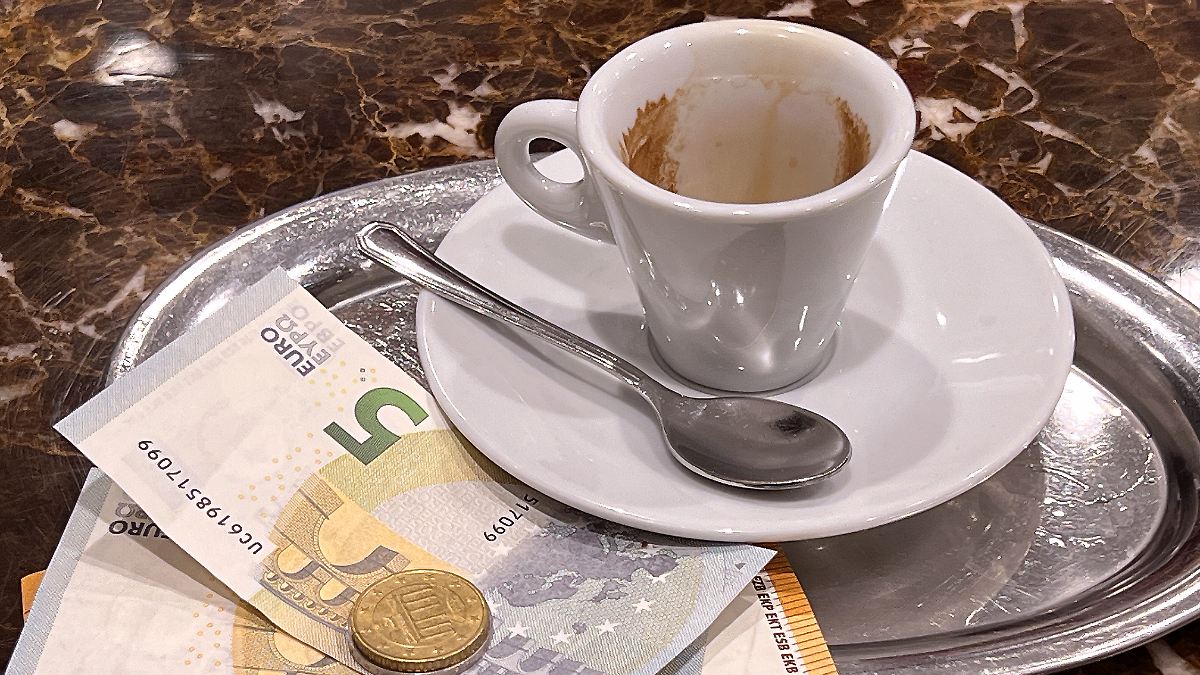 Trotz-gesunkener-Mehrwertsteuer-Preise-in-Restaurants-und-Caf-s-ziehen-deutlich-an