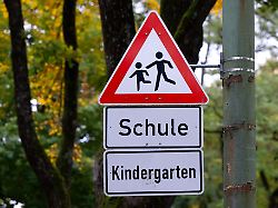 Nordrhein-Westfalen: Ministerium: Schulpflicht trotz Warnstreiks im Nahverkehr