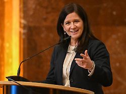 Berlin & Brandenburg: Land Berlin würdigt Einsatz von Pflegeeltern