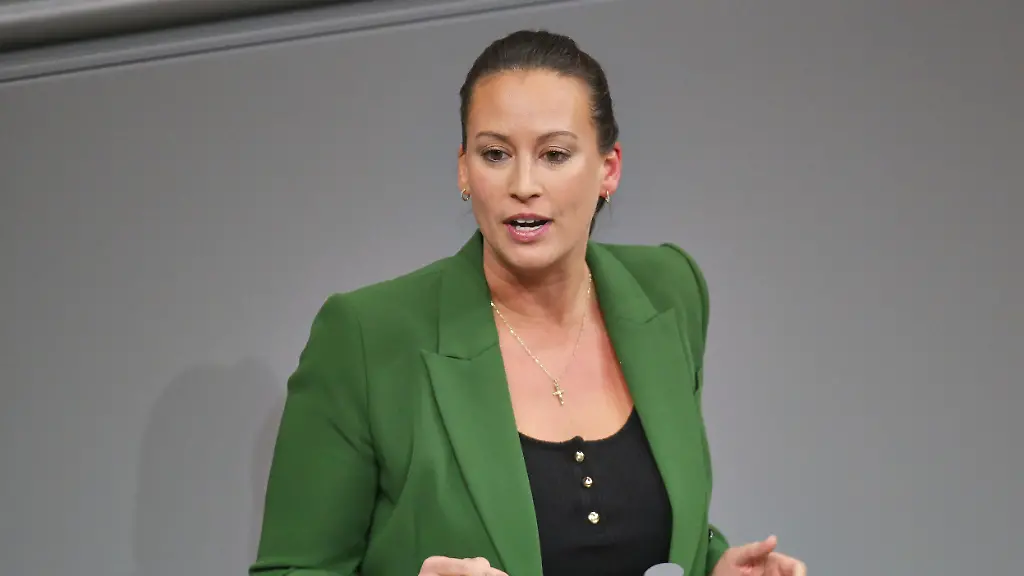 Berlin-Deutschland-Deutscher-Bundestag-37