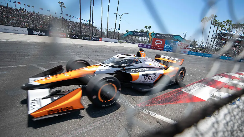 Grand-Prix-of-Long-Beach-2024-21-Apr-2024-Alexander-Rossi-passes-by-as-he-nears-the-final-hair-pin-turn-before-the-checkered-flag-during-the-NTT-IndyCar-Indy-Car-IRL-USA-series-The-Acura-Grand-Prix-of-Long-Beach-made-its-way-through-the-city-streets-of-downtown-Long-Beach-once-again-where-drivers-and-teams-in-the-IMSA-Indycar-GT-America-and-Super-Stadium-Truck-series-battled-it-out-to-start-their-2024-racing-circuit