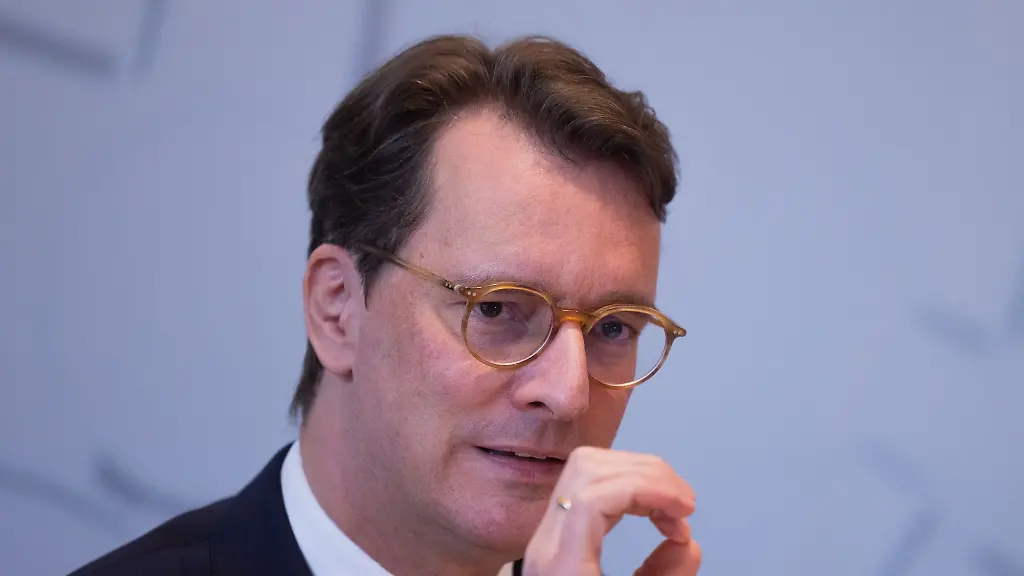 Ministerpraesident-Hendrik-Wuest-CDU-warnt-mit-Blick-auf-die-Landtagswahl-2027-vor-der-AfD