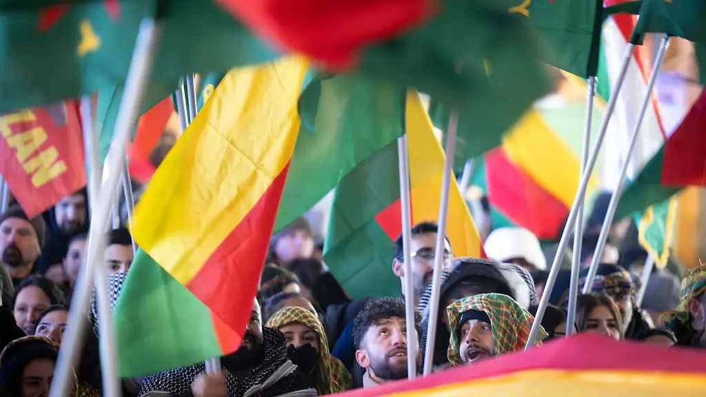 Bis-zu-15-000-Menschen-wollen-in-Bonn-gegen-den-Krieg-in-Nordsyrien-protestieren