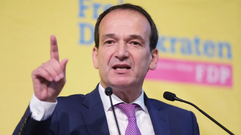 Kein-Buergergeld-ohne-Gegenleistung-Wer-Solidaritaet-in-Anspruch-nimmt-der-muss-auch-etwas-zurueckgeben-sagt-der-FDP-Fraktionsvorsitzende-Andreas-Silbersack