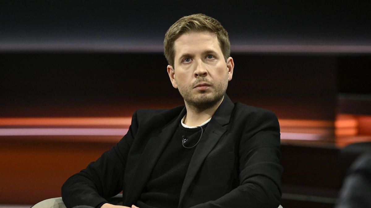 -Ehrlich-gesagt-skandal-s-K-hnert-800-Euro-Rente-f-r-vier-Jahre-Parlament-viel-zu-viel-