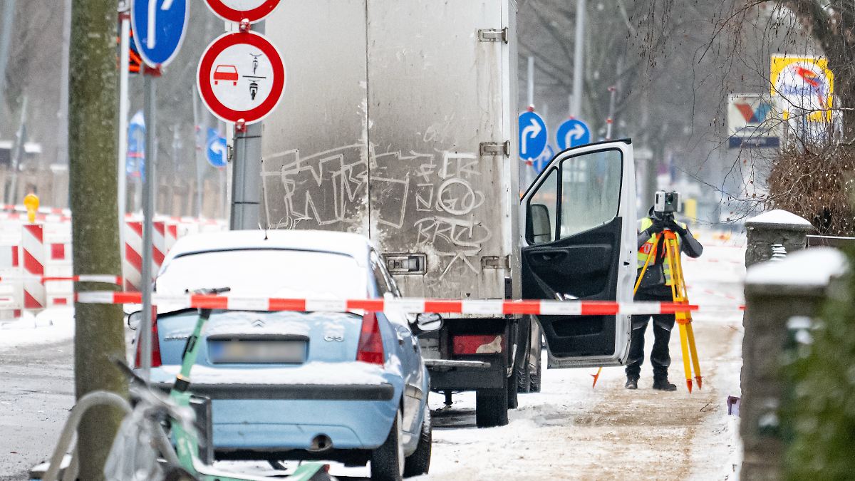 -eine-gezielte-t-tung-44-j-hriger-am-steuer-eines-transporters-in-berlin-erschossen