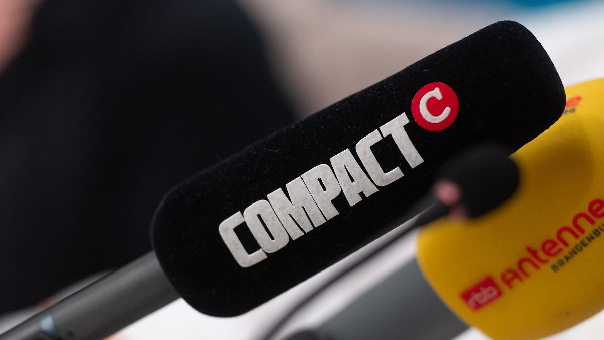 Demonstration gegen Veranstaltung von "Compact"-Magazin