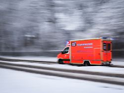 Niedersachsen & Bremen: Zwei Kinder bei Autounfall verletzt