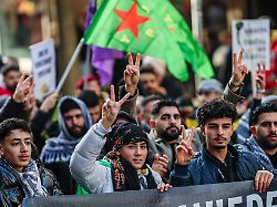 Baden-Württemberg: So lief die pro-kurdische Demonstration in Stuttgart ab