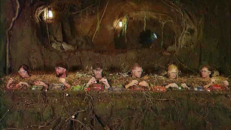 ACHTUNG-SPERRFRIST-FUeR-ALLE-MEDIEN-BIS-ZUM-SHOWENDE-SAMSTAG-31-JANUAR-2026-22-30-UHR-V-l-Samira-Yavuz-Umut-Tekin-Stephen-Duerr-Patrick-Romer-Mirja-du-Mont-und-Simone-Ballack-in-der-Dschungelpruefung-Die-Genoehle-Hoehle-Die-Verwendung-des-sendungsbezogenen-Materials-ist-nur-mit-dem-Hinweis-und-Verlinkung-auf-RTL-gestattet