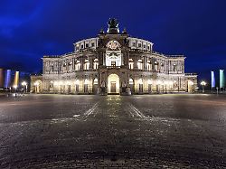 Sachsen: Semperoper bekommt viel Zuspruch für "Karmelitinnen"