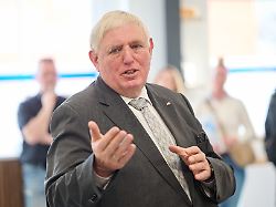 "Die Deutschen sind nicht faul": CDU-Vize Laumann kritisiert Wirtschaftsflügel seiner Partei