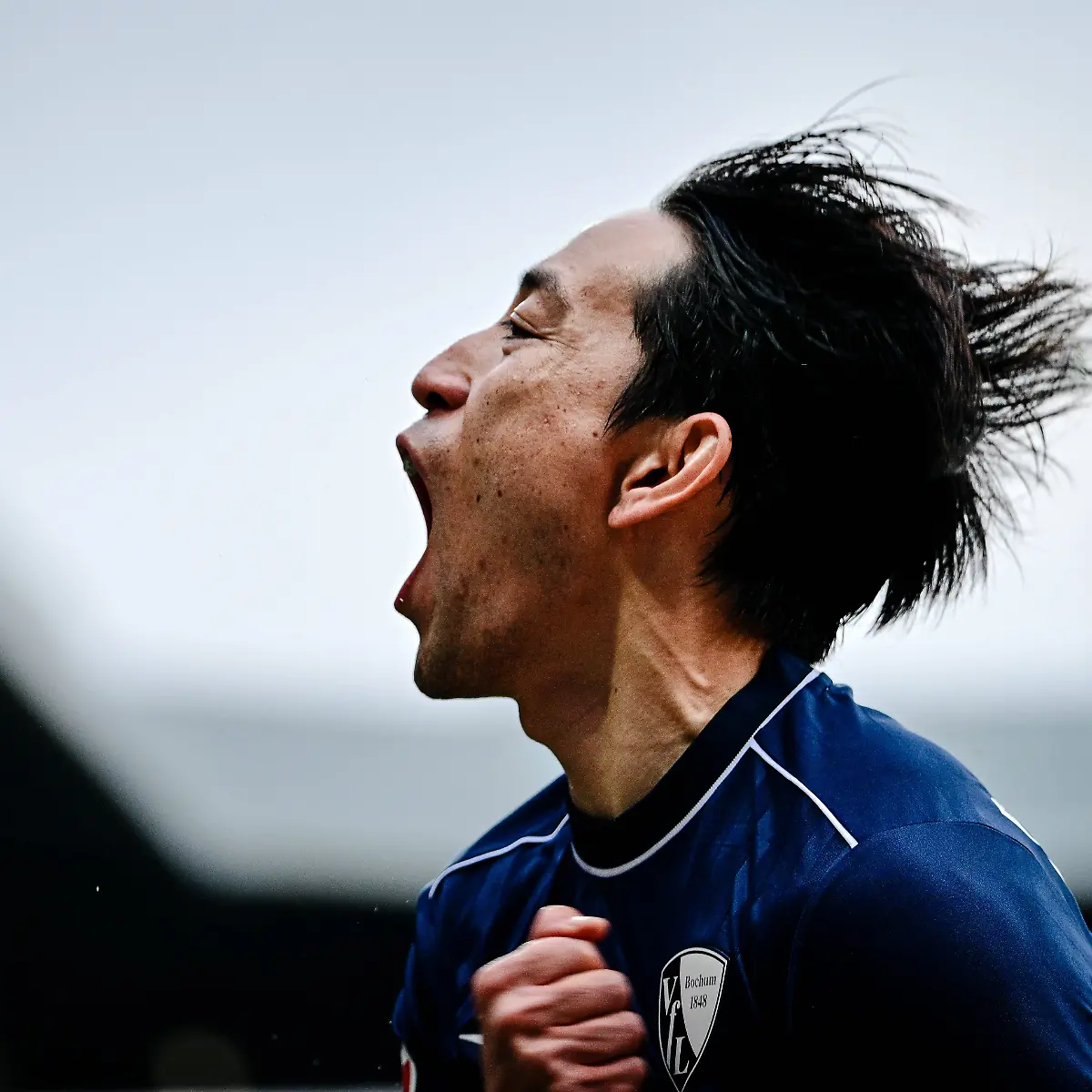 Torjubel-zum-1-0-durch-Koji-Miyoshi-23-Vfl-Bochum-VfL-Bochum-vs-FC-Schalke-04-Fussball-2-Bundesliga-20-Spieltag-31-01