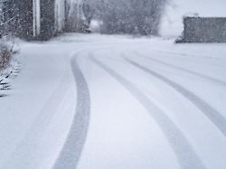 Februar beginnt eisig: Im Westen und Nordwesten droht schon wieder Glatteis