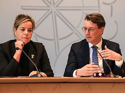 Nordrhein-Westfalen: Schwarz-Grün verliert leicht, SPD klettert auf 20 Prozent