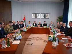 Russland setzt Angriffe fort: Selenskyj kündigt nächstes Dreier-Treffen in Abu Dhabi an