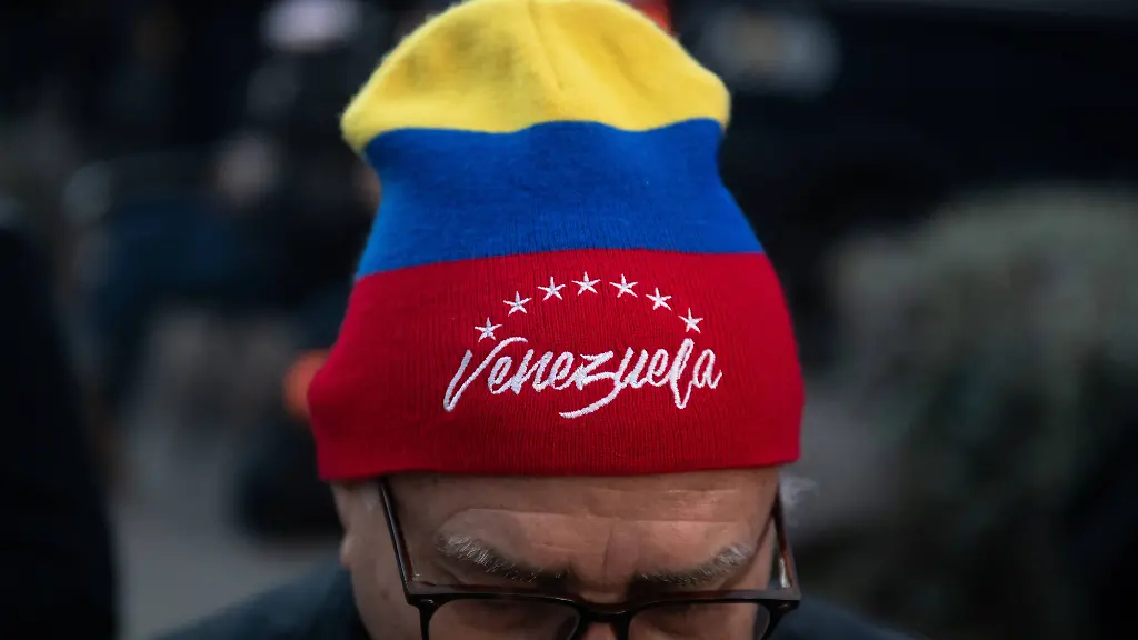 Demonstration-For-the-freedom-of-all-Political-Prisoners-and-the-closure-of-torture-centers-in-Venezuela-Madrid-A-person-wearing-a-Venezuelan-cap-during-a-demonstration-in-favor-of-political-prisoners-and-the-closure-of-Venezuelan-torture-centers-on-January-31-2026-in-Madrid-Spain-The-mobilization-has-been-called-by-Alianza-Ciudadana-por-la-Libertad-de-Venezuela-together-with-relatives-of-political-prisoners-and-more-than-20-associations-of-the-diaspora-in-Madrid-under-the-slogan-For-the-freedom-of-all-political-prisoners-and-the-closure-of-torture-centers-in-Venezuela-31-JANUARY-2026-POLITICAL-PRISONERS-DEMONSTRATION-PROTEST-TORTURE-VENEZUELA-FREEDOM-FLAG-Fernando-Sa-Madrid-Madrid-Madrid-Spain-PUBLICATIONxNOTxINxESP-Copyright-xFernandoxSanchezx-7257960