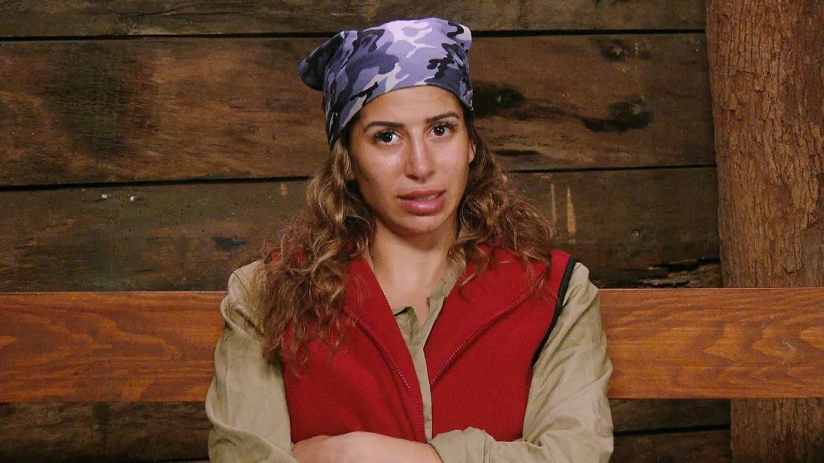 ACHTUNG-SPERRFRIST-FUeR-ALLE-MEDIEN-BIS-ZUM-SHOWENDE-SONNTAG-01-FEBRUAR-2026-22-30-UHR-m-Dschungeltelefon-stellt-Eva-Benetatou-ihr-Verhaeltnis-zu-Patrick-klar-Ich-will-nichts-von-ihm-er-will-nichts-von-mir-Die-Verwendung-des-sendungsbezogenen-Materials-ist-nur-mit-dem-Hinweis-und-Verlinkung-auf-RTL-gestattet