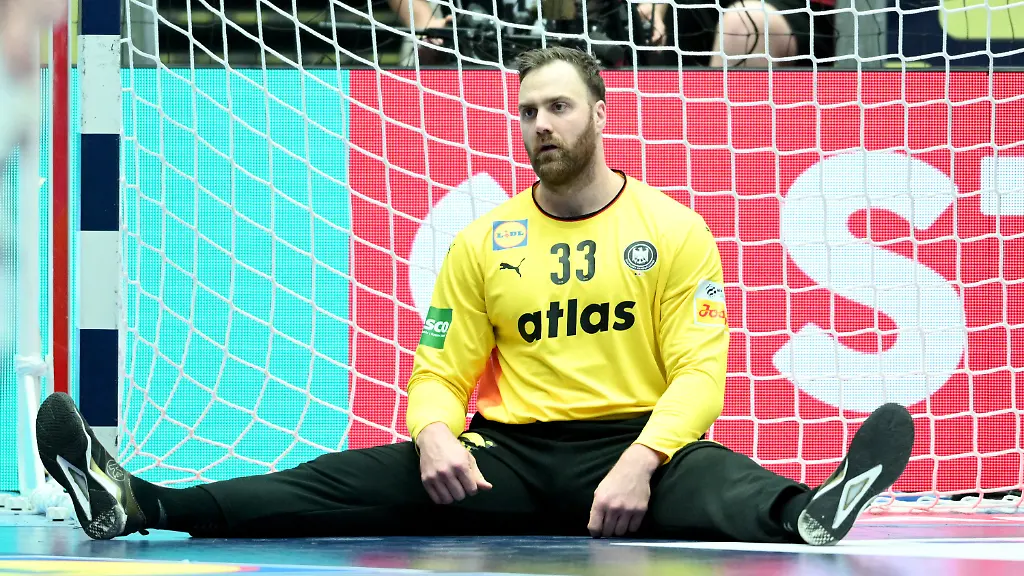 01-02-2026-Daenemark-Herning-Handball-EM-Deutschland-Daenemark-Finalrunde-Finale-Jyske-Bank-Boxen-Torhueter-Andreas-Wolff-Deutschland-sitzt-auf-dem-Boden