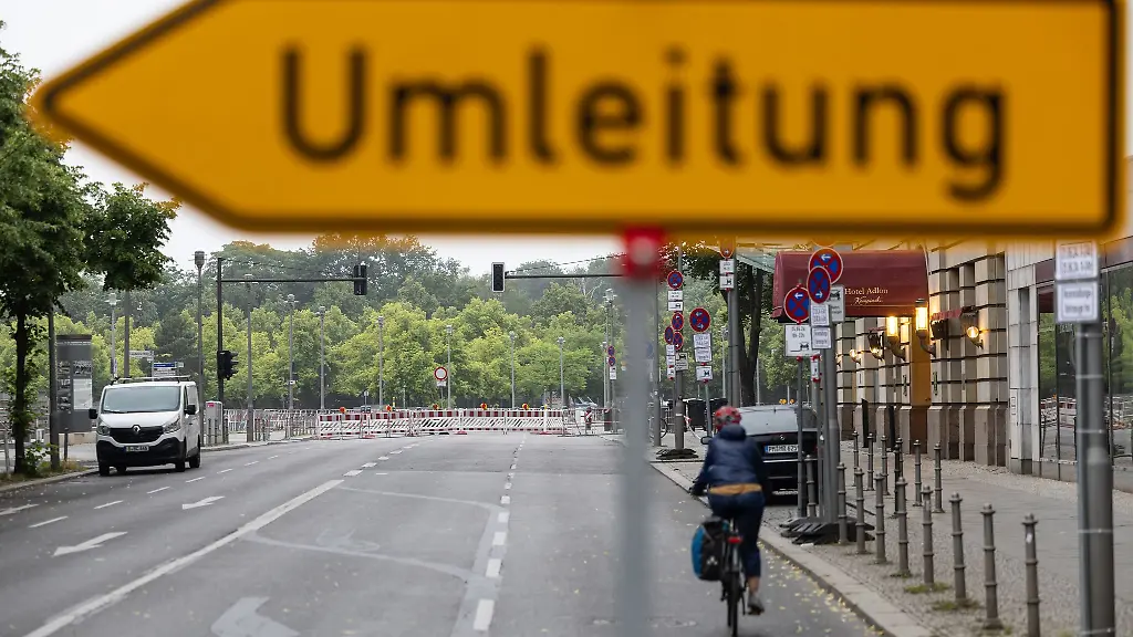 Durch-den-Rohrschaden-war-die-Wasserversorgung-in-den-umliegenden-Haeusern-nicht-beeintraechtigt