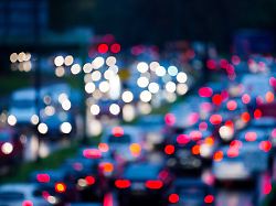 Nordrhein-Westfalen: ADAC: Autofahrer stehen am Warnstreiktag länger im Stau