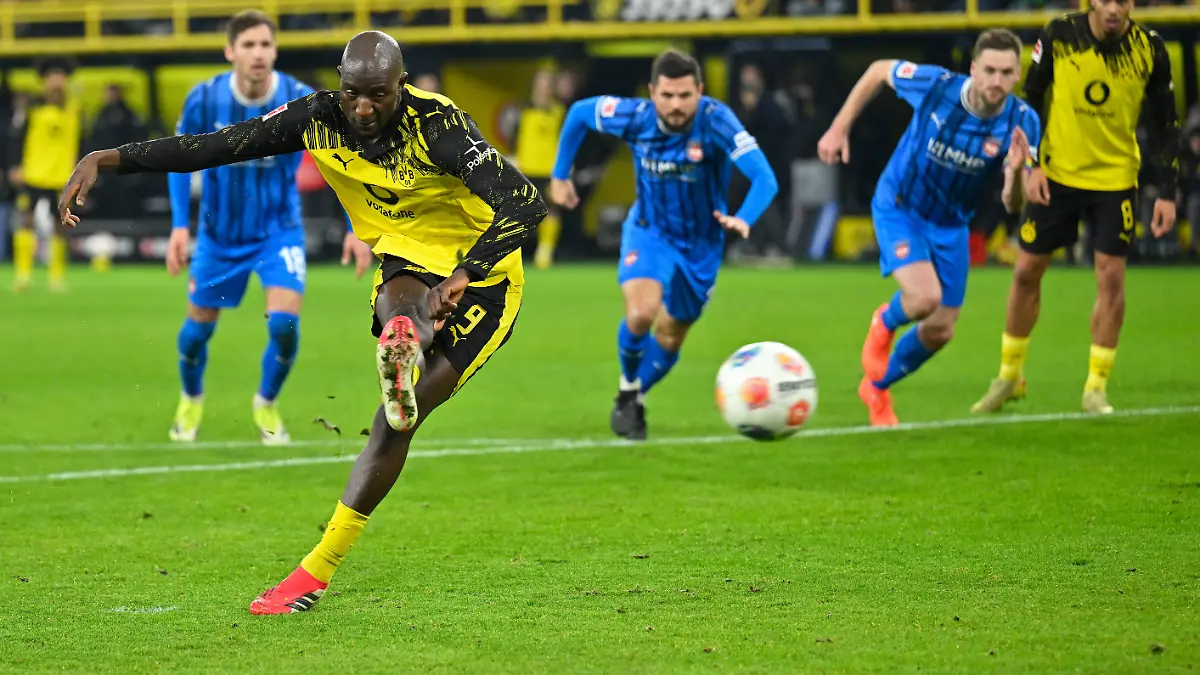 Dortmund-Signal-Iduna-Park-01-02-26-GER-Herren-1-Bundesliga-Saison-2025-2026-Borussia-Dortmund-1-FC-Heidenheim-Bild-Serhou-GUIRASSY-Dortmund-macht-das-Tor-zum-2-2-DFL-regulations-prohibit-any-use-of-photographs-as-image-sequences-and-or-quasi-video