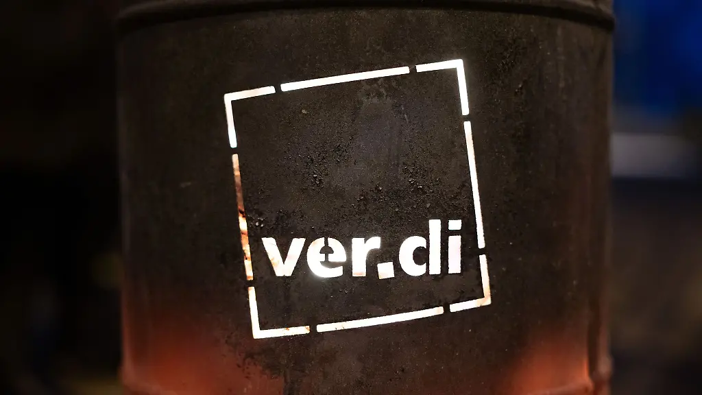 Auch-in-Brandenburg-standen-am-Montag-viele-Busse-und-Strassenbahnen-still