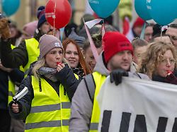 Mecklenburg-Vorpommern: Warnstreiks an Unikliniken - Gerichte eingeschaltet