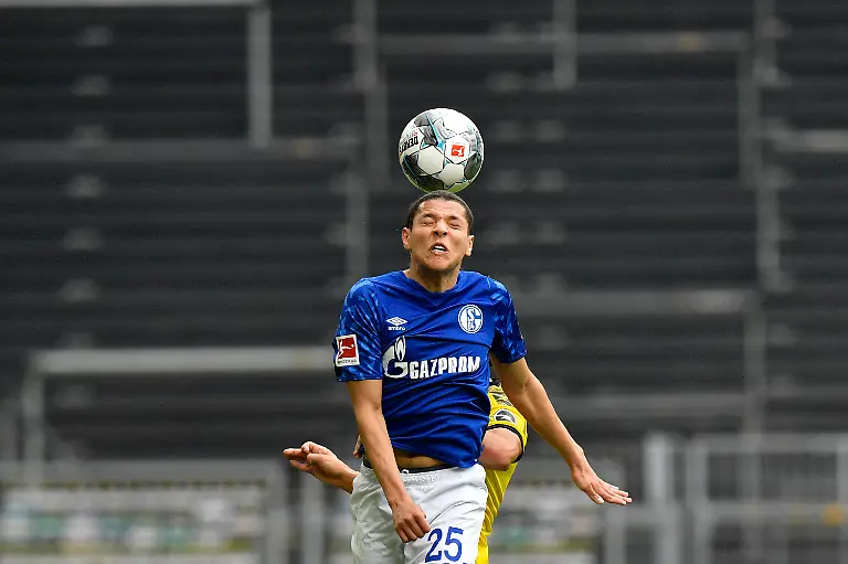 00e1c46ed42865f59a50fd058e1922d2