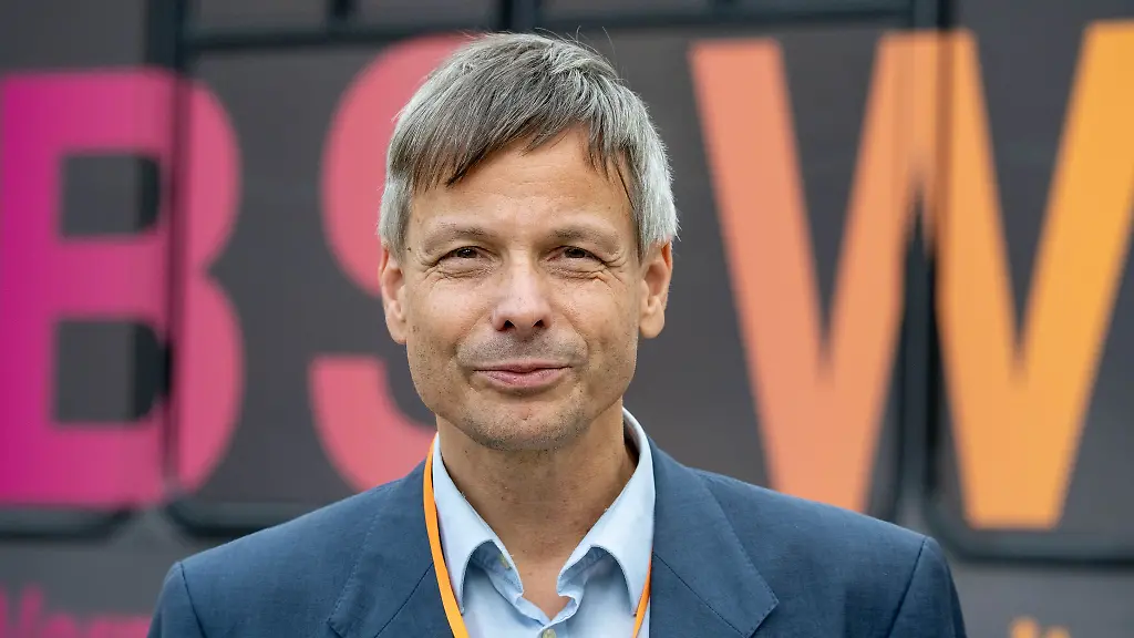 Als-Gruende-fuer-seinen-Ruecktritt-nennt-Langer-unter-anderem-den-zeitlichen-Arbeitsumfang