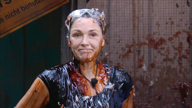 ACHTUNG-SPERRFRIST-FUeR-ALLE-MEDIEN-BIS-ZUM-SHOWENDE-MONTAG-02-FEBRUAR-2026-22-30-UHR-Simone-Ballack-nach-der-Dschungelpruefung-Die-WEH-C-Promis-Die-Verwendung-des-sendungsbezogenen-Materials-ist-nur-mit-dem-Hinweis-und-Verlinkung-auf-RTL-gestattet