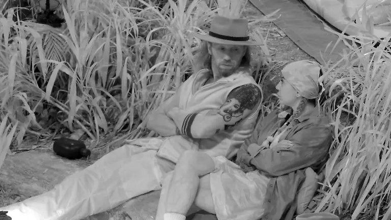 ACHTUNG-SPERRFRIST-FUeR-ALLE-MEDIEN-BIS-ZUM-SHOWENDE-MONTAG-02-FEBRUAR-2026-22-30-UHR-Auch-bei-einer-gemeinsamen-Nachtwache-mit-Eva-Benetatou-wird-deutlich-dass-sich-Gil-Ofarim-immer-mehr-oeffnet-Die-Verwendung-des-sendungsbezogenen-Materials-ist-nur-mit-dem-Hinweis-und-Verlinkung-auf-RTL-gestattet