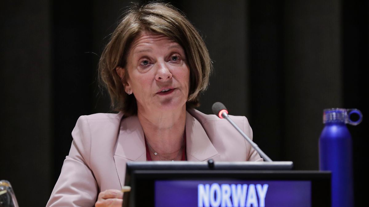 Kinder-offenbar-im-Testament-Norwegen-suspendiert-Botschafterin-wegen-mutma-licher-Epstein-Kontakte