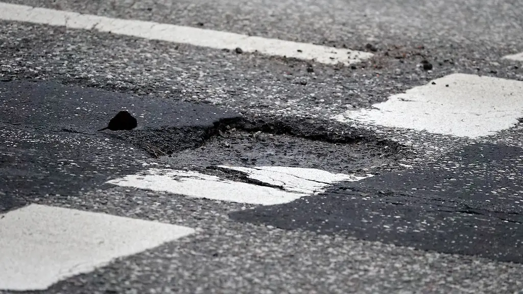 Die-CDU-bemaengelt-den-Umgang-des-Senats-im-Umgang-mit-den-alljaehrlich-auftretenden-Winterschaeden-auf-Hamburgs-Strassen