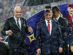 Russland bald zurück im Fußball?: Ukraine nennt FIFA-Boss "moralisch degeneriert"