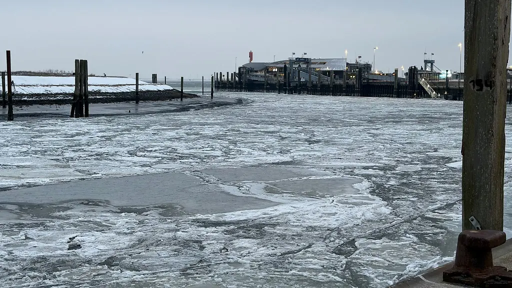 Faehren-zu-den-Inseln-koennen-derzeit-nicht-oder-nur-eingeschraenkt-fahren