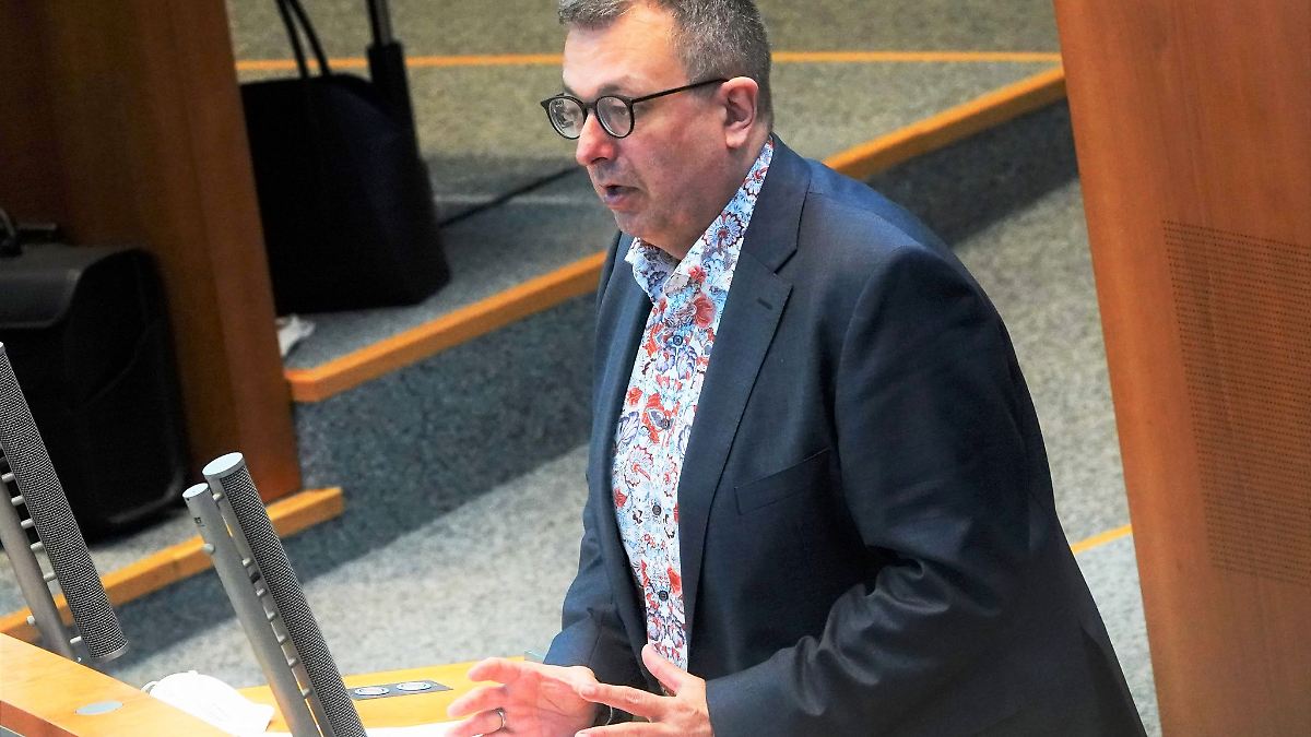 Mostofizadeh erneut Co-Vorsitzender der Gr&uuml;nen-Fraktion