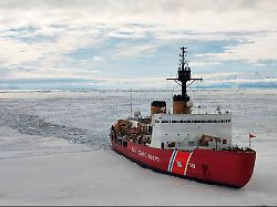 Elf Schiffe für die Arktis: Die USA kaufen in Finnland "die besten Eisbrecher der Welt"
