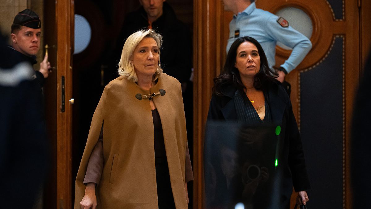 Prozess-gegen-Rechtspopulistin-F-r-Le-Pen-und-Parteigenossen-sind-Kandidaturverbote-m-glich