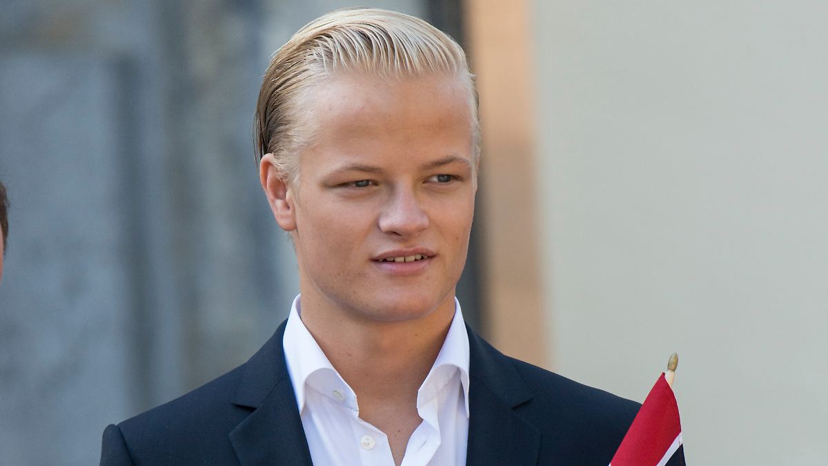 Mette-Marit-nicht-im-Saal-Marius-Borg-H-iby-wirkt-vor-Gericht-immer-nerv-ser