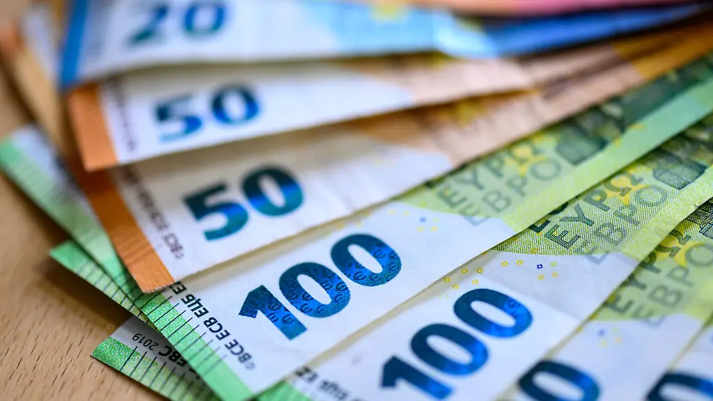 Falsche-Gebuehrenerhebung-hier-zu-viele-Ausgaben-bei-zu-wenig-Ertrag-dort-der-Rechnungshof-spart-nicht-mit-Kritik