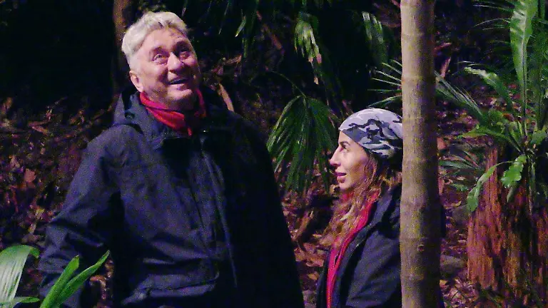 ACHTUNG-SPERRFRIST-FUeR-ALLE-MEDIEN-BIS-ZUM-SHOWENDE-DIENSTAG-03-FEBRUAR-2026-22-30-UHR-Anders-als-Hardy-steckt-Eva-Benetatou-die-Schlangen-Figur-schwer-weg-Sie-fuehlt-sich-total-beschissen-und-zieht-Hubert-Fella-zu-Rate-Die-Verwendung-des-sendungsbezogenen-Materials-ist-nur-mit-dem-Hinweis-und-Verlinkung-auf-RTL-gestattet