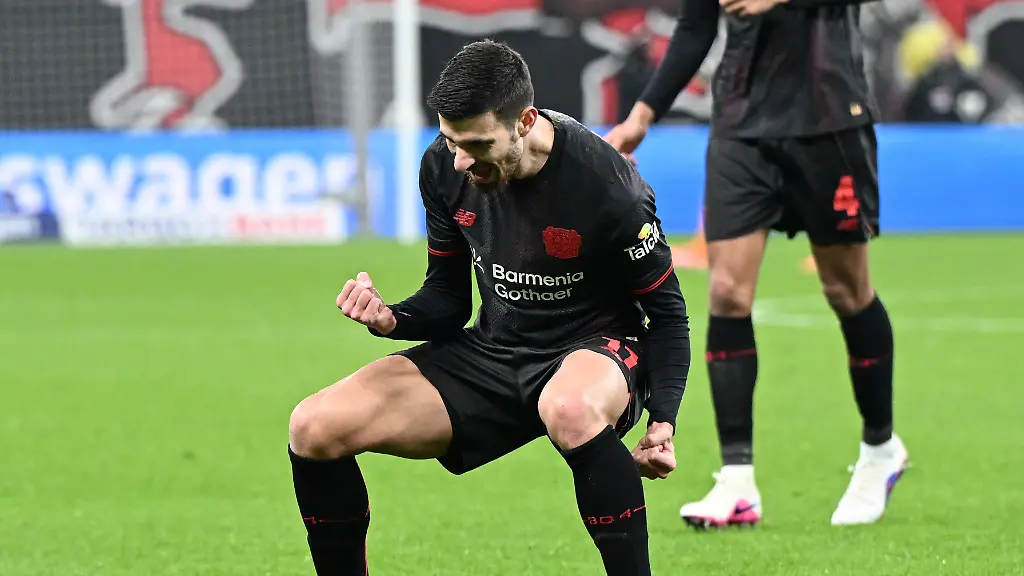 Fussball-DFB-Pokal-Bayer-Leverkusen-FC-St-Pauli-Viertelfinale-BayArena-Martin-Terrier-Bayer-Leverkusen-jubelt-ueber-sein-Tor-zum-1-0-WICHTIGER-HINWEIS-Gemaess-den-Vorgaben-der-DFL-Deutsche-Fussball-Liga-bzw-des-DFB-Deutscher-Fussball-Bund-ist-es-untersagt-in-dem-Stadion-und-oder-vom-Spiel-angefertigte-Fotoaufnahmen-in-Form-von-Sequenzbildern-und-oder-videoaehnlichen-Fotostrecken-zu-verwerten-bzw-verwerten-zu-lassen