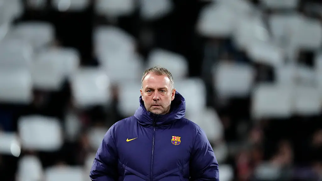 Hansi-Flick-head-coach-of-Barcelona-during-the-Copa-del-Rey-quarter-final-match-between-Albacete-Balompie-and-FC-Barcelona-at-Estadio-Carlos-Belmonte-on-February-3-2026-in-Albacete-Spain