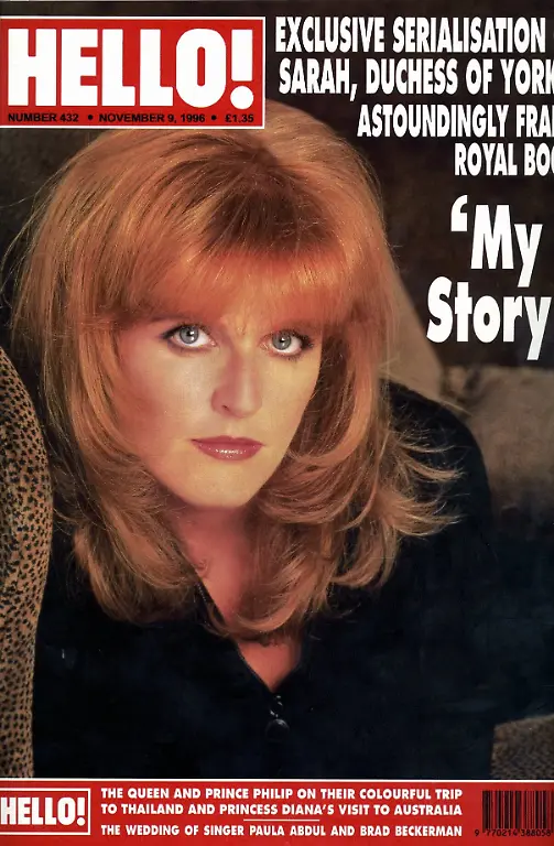 Sarah-Herzogin-von-York-ist-auf-der-Titelseite-der-Novemberausgabe-der-britischen-Boulevardzeitung-Hello-abgebildet-im-Zusammenhang-mit-dem-Erscheinen-ihrer-Autobiographie-My-Story-4-11-1996-Darin-soll-sie-mit-schonungsloser-Offenheit-eigene-Fehler-eingestanden-haben-und-sich-selbst-als-nationale-Schande-bezeichnet-haben-Dieses-Bild-darf-nur-ganzformatig-veroeffentlicht-werden